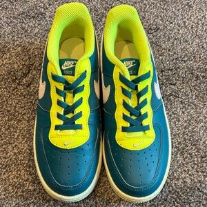 Nike Kids Teal and Lime Sneakers